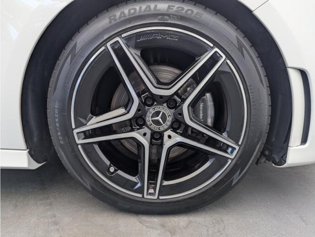 MERCEDES-BENZ Classe A 180 AMG Line  