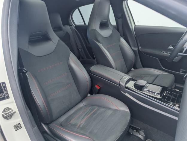 MERCEDES-BENZ Classe A 180 AMG Line  