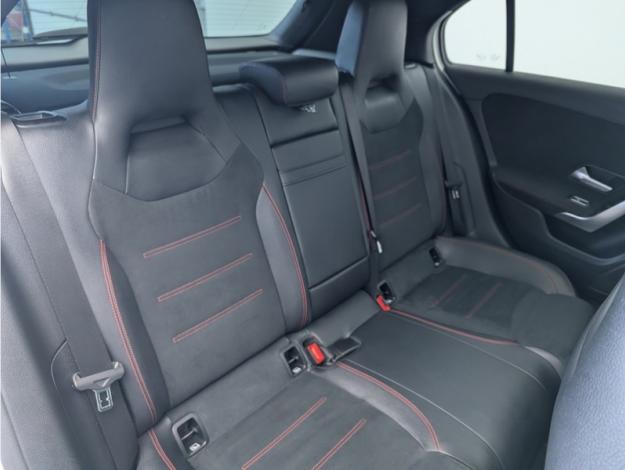 MERCEDES-BENZ Classe A 180 AMG Line  