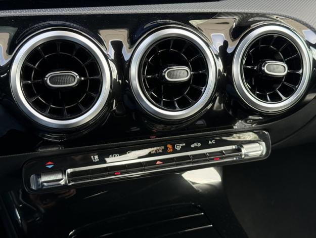 MERCEDES-BENZ Classe A 180 d Berline Business Line  