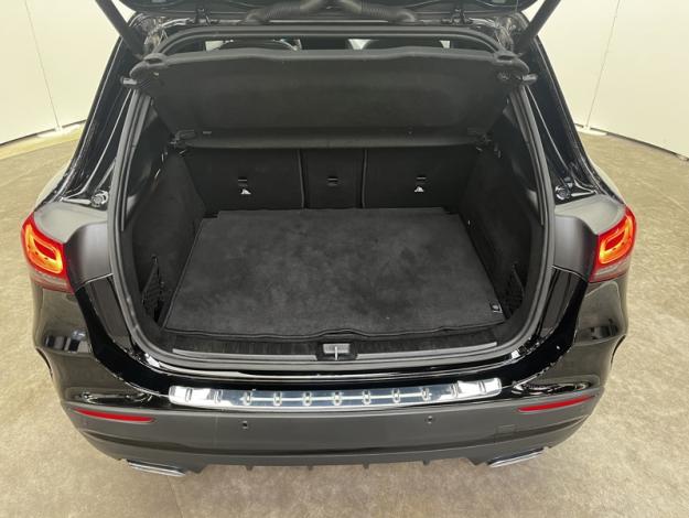 MERCEDES-BENZ GLA 200 AMG Line  