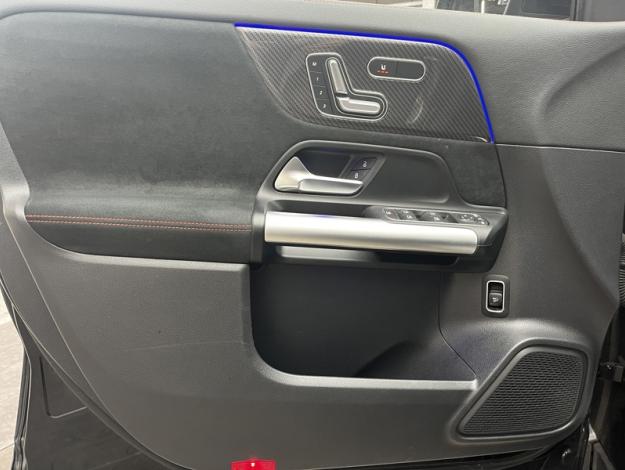 MERCEDES-BENZ GLA 200 AMG Line  