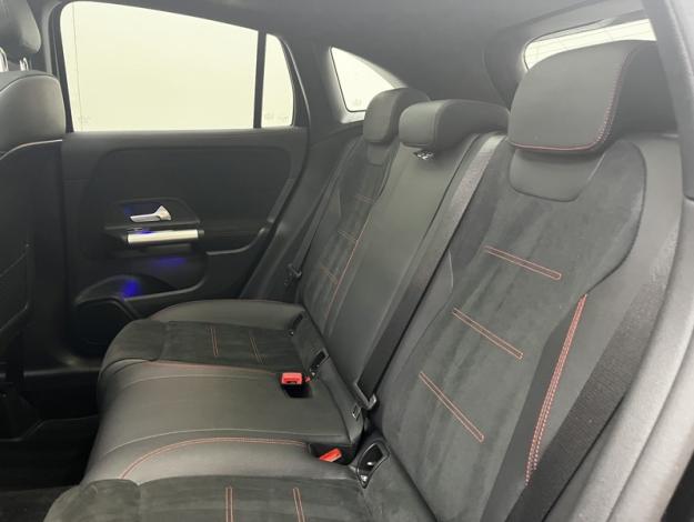 MERCEDES-BENZ GLA 200 AMG Line  