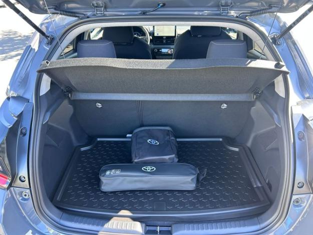 TOYOTA Yaris Hybride 116h Design  YARIS HYBRIDE 116H DESIGN PACK VD MY26