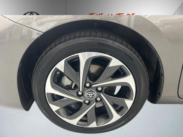 TOYOTA Auris Hybrid Design Edition  1.8 136 ch 