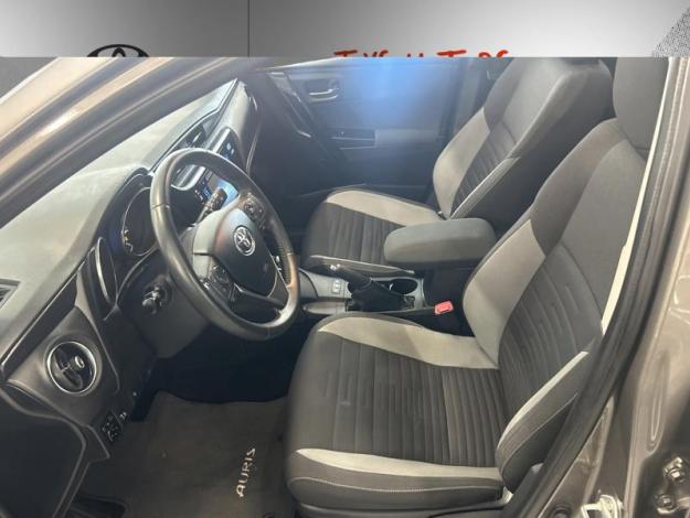 TOYOTA Auris Hybrid Design Edition  1.8 136 ch 