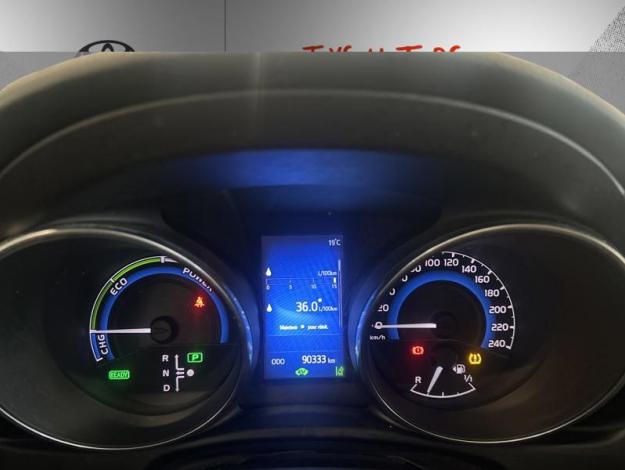 TOYOTA Auris Hybrid Design Edition  1.8 136 ch 