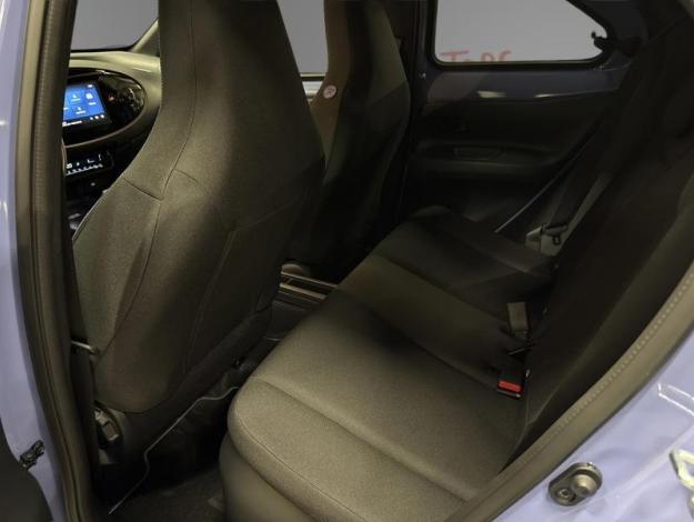 TOYOTA Aygo X Hybride 116h Graphic  AYGO X CROSSOVER 116H GRAPHIC ZENRADA VD MC26