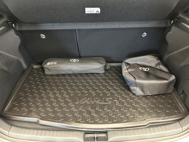 TOYOTA Yaris 116h Collection  PACK TECHNO 