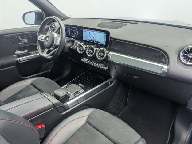 MERCEDES-BENZ GLB 200 d AMG Line  