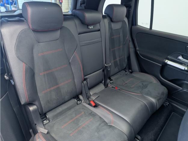 MERCEDES-BENZ GLB 200 d AMG Line  