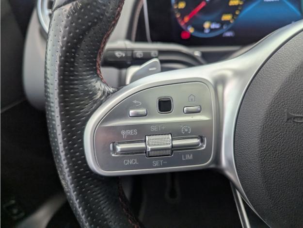 MERCEDES-BENZ GLB 200 d AMG Line  