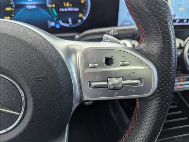 MERCEDES-BENZ GLB 200 d AMG Line  