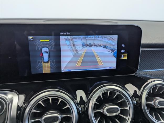 MERCEDES-BENZ GLB 200 d AMG Line  