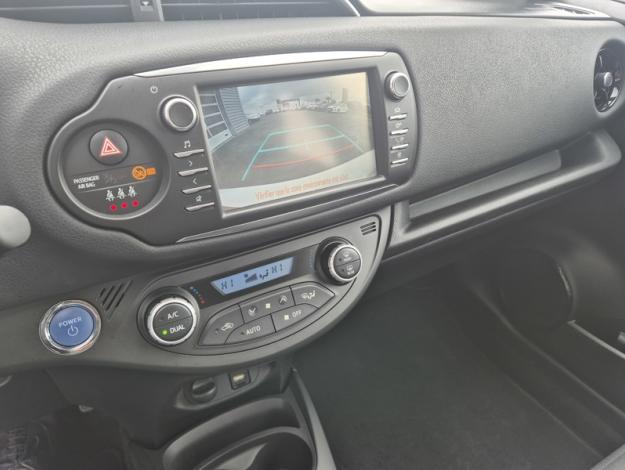 TOYOTA Yaris 1.5 Hybride 100h Dynamic  