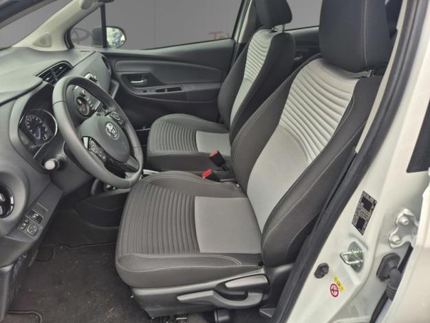 TOYOTA Yaris 100h HYBRID Dynamic  