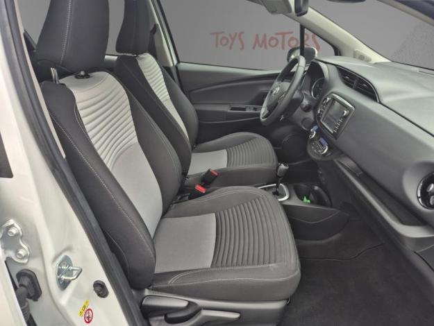 TOYOTA Yaris 100h HYBRID Dynamic  