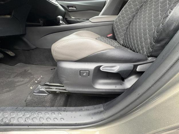 TOYOTA C-HR 2.0 Hybride 184 Distinctive  