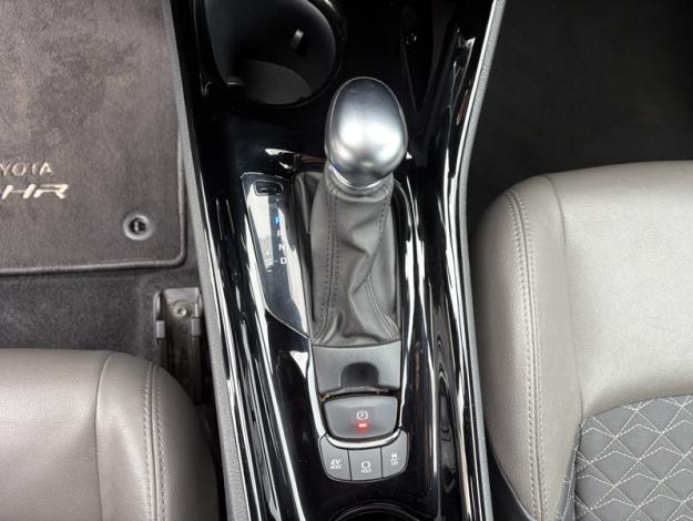 TOYOTA C-HR 2.0 Hybride 184 Distinctive  