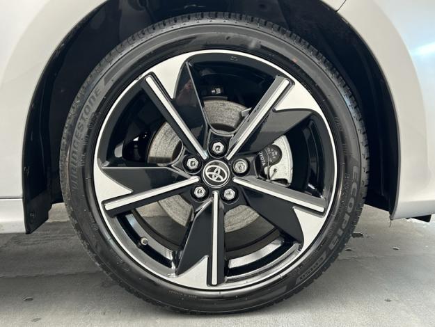 TOYOTA Yaris 130h Collection   