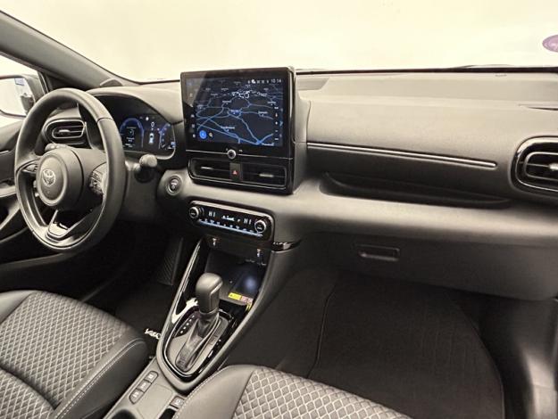 TOYOTA Yaris 130h Collection   