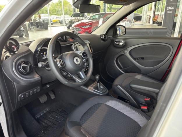 SMART forfour electric drive / EQ passion  82 ch 