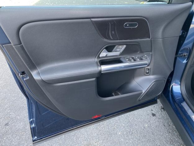 MERCEDES-BENZ GLA 200 d AMG Line  