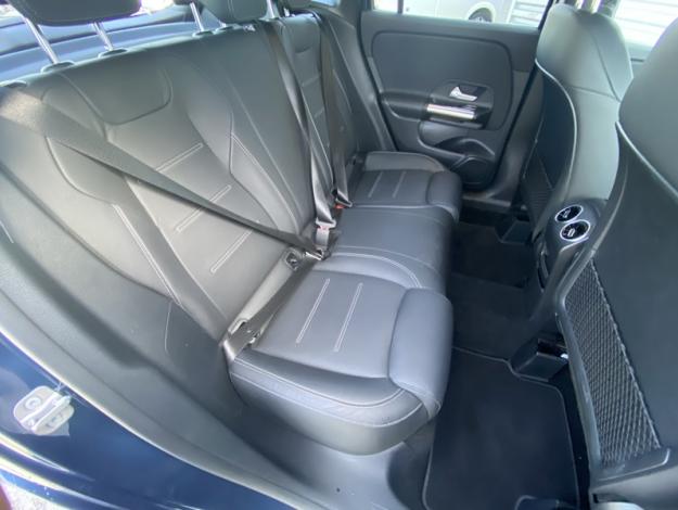 MERCEDES-BENZ GLA 200 d AMG Line  