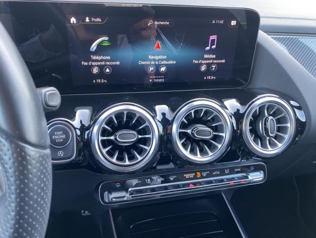 MERCEDES-BENZ GLA 200 d AMG Line  