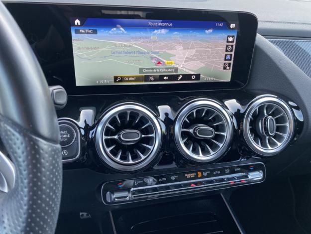 MERCEDES-BENZ GLA 200 d AMG Line  