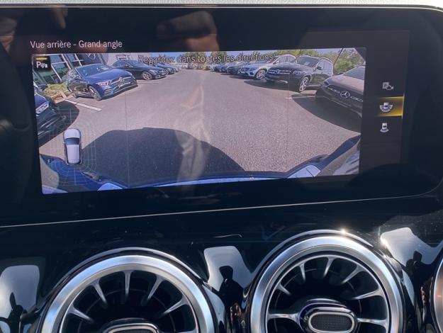 MERCEDES-BENZ GLA 200 d AMG Line  