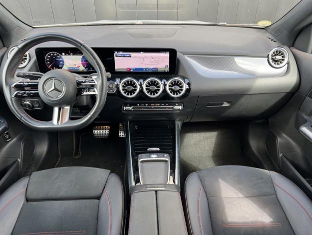 MERCEDES-BENZ GLA 200 d AMG Line  