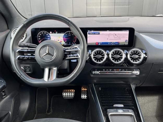 MERCEDES-BENZ GLA 200 d AMG Line  