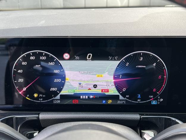 MERCEDES-BENZ GLA 200 d AMG Line  