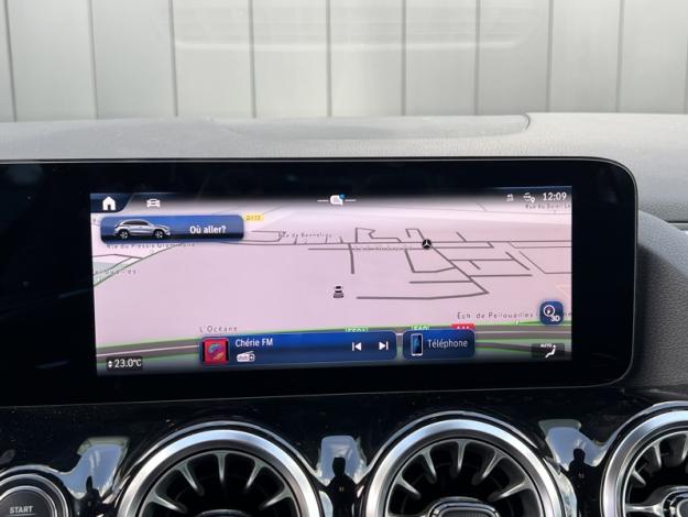 MERCEDES-BENZ GLA 200 d AMG Line  