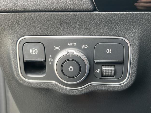 MERCEDES-BENZ GLA 200 d AMG Line  