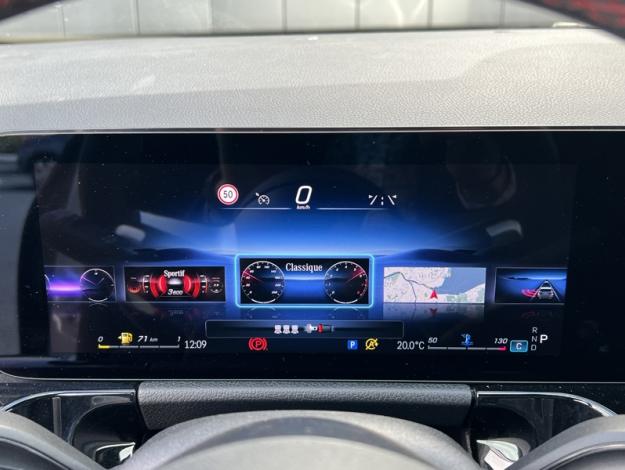 MERCEDES-BENZ GLA 200 d AMG Line  