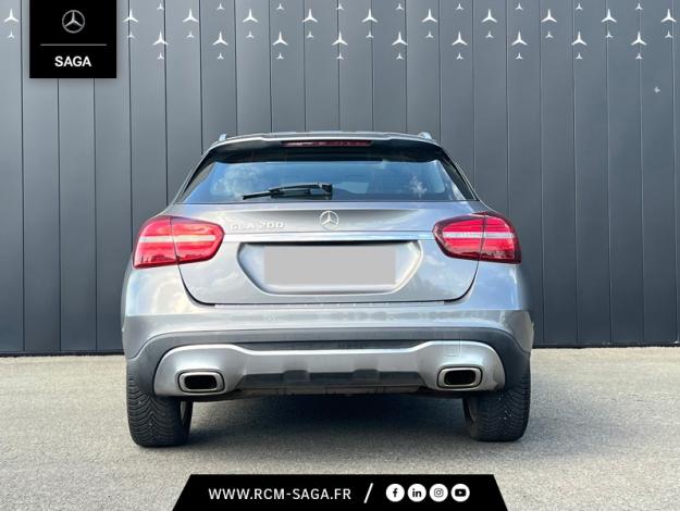 MERCEDES-BENZ GLA 200 Intuition  