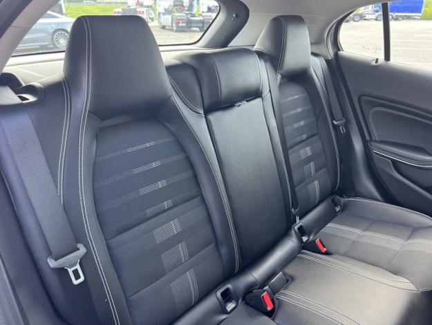 MERCEDES-BENZ GLA 200 Intuition  