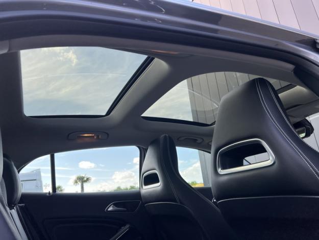 MERCEDES-BENZ GLA 200 Intuition  