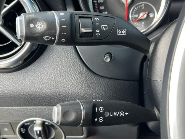 MERCEDES-BENZ GLA 200 Intuition  