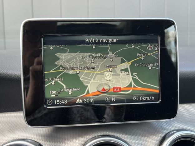 MERCEDES-BENZ GLA 200 Intuition  