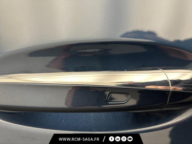 MERCEDES-BENZ GLA 250 e AMG Line  