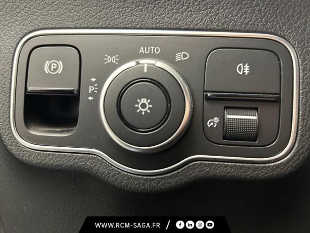 MERCEDES-BENZ GLA 250 e AMG Line  