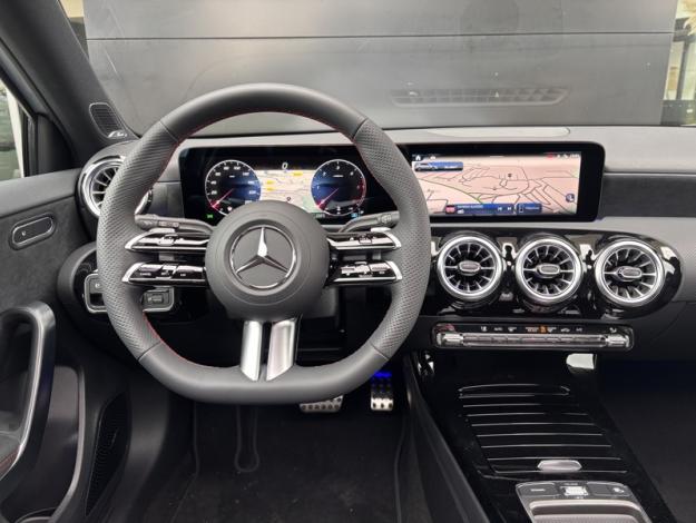 MERCEDES-BENZ Classe A 200 d AMG Line  Classe A 200 d AMG Line