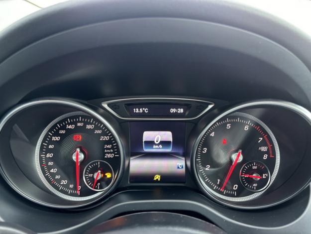 MERCEDES-BENZ GLA 180 Inspiration  