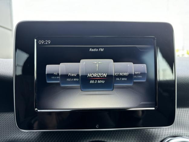 MERCEDES-BENZ GLA 180 Inspiration  