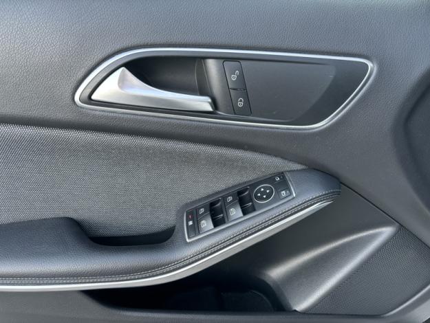 MERCEDES-BENZ GLA 180 Inspiration  