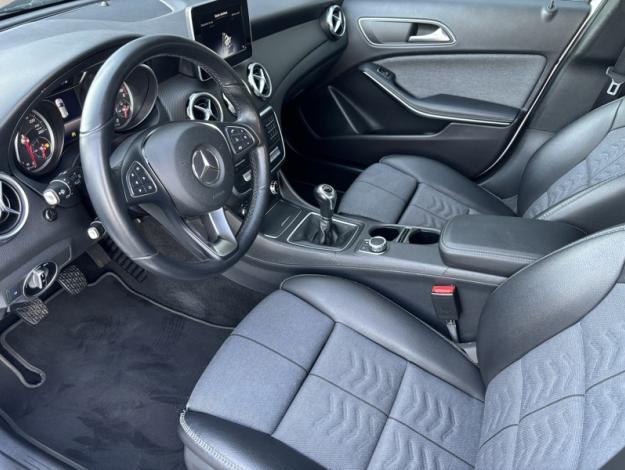 MERCEDES-BENZ GLA 180 Inspiration  