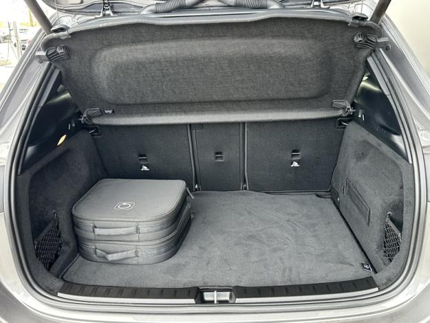 MERCEDES-BENZ GLA 250 e AMG Line  